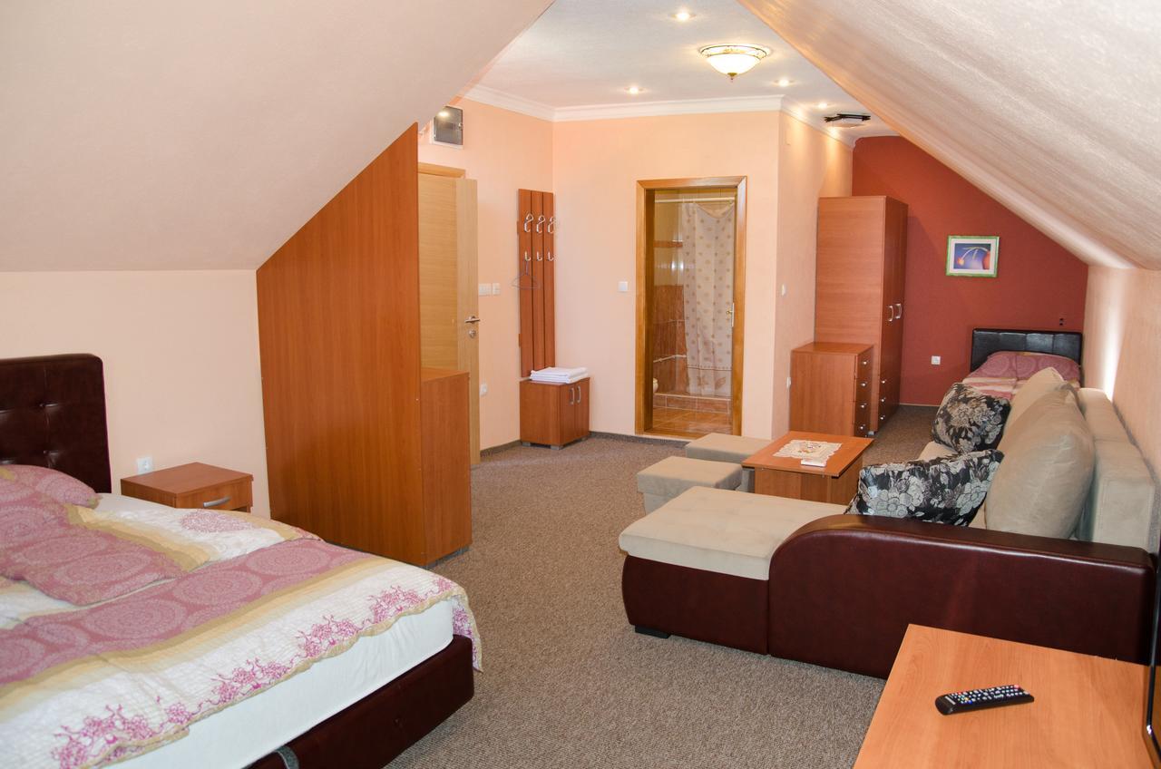 Svilajnac Hotel Drumski Raj מראה חיצוני תמונה