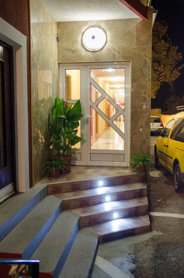 Svilajnac Hotel Drumski Raj מראה חיצוני תמונה