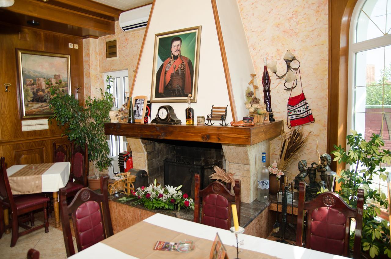 Svilajnac Hotel Drumski Raj מראה חיצוני תמונה
