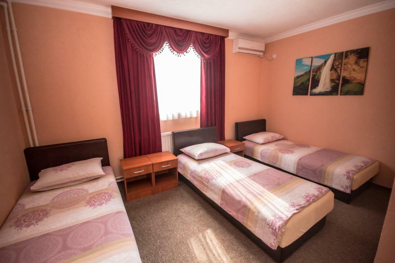 Svilajnac Hotel Drumski Raj מראה חיצוני תמונה