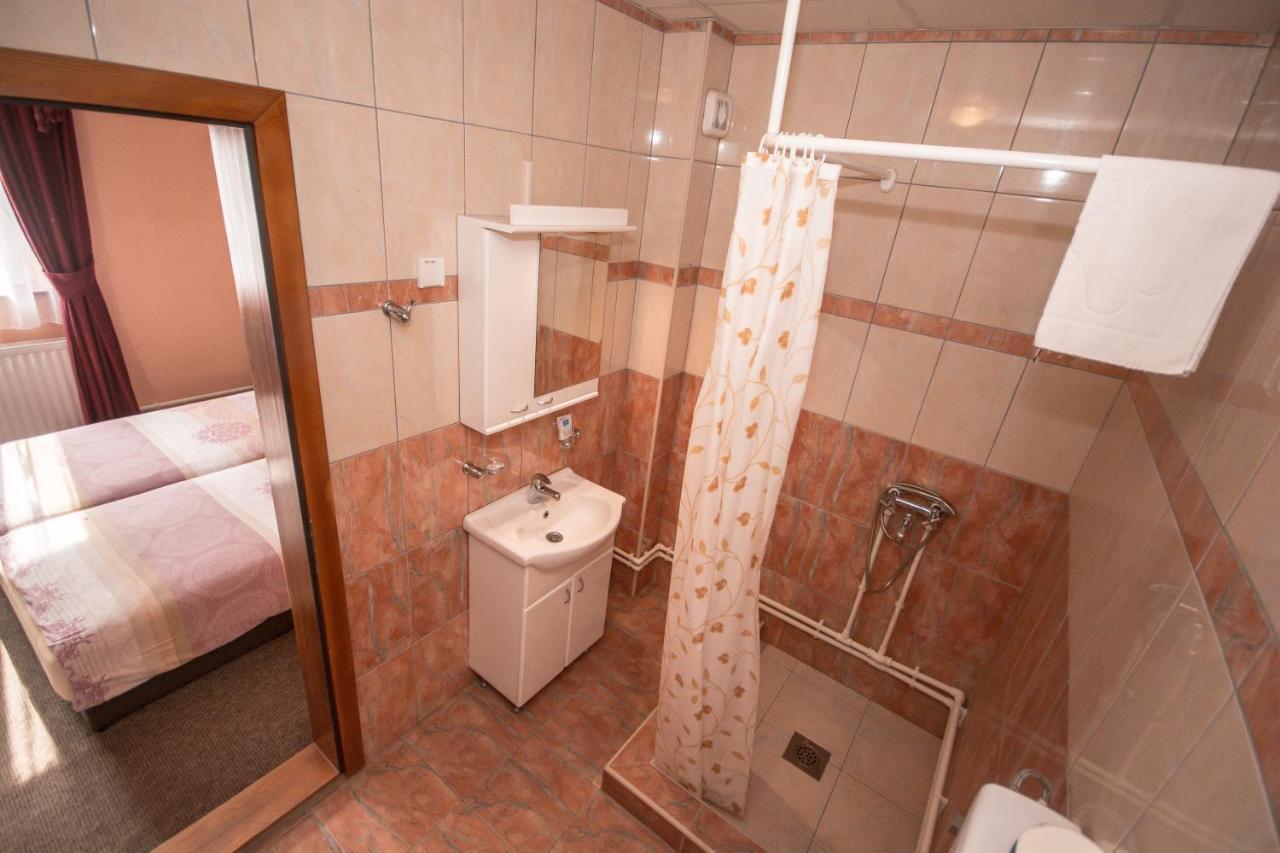 Svilajnac Hotel Drumski Raj מראה חיצוני תמונה